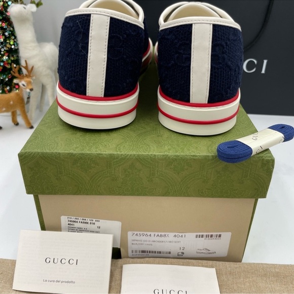 Men’s Gucci, GG monogram low top sneakers size 12 made in Italy. - Picture 5 of 7